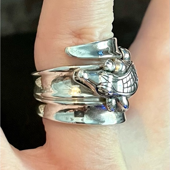 Kieselstein Cord Ring with Diamond Eyes - Picture 3 of 6